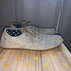 Toms shoes